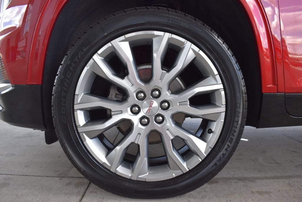2024 GMC Acadia Denali
