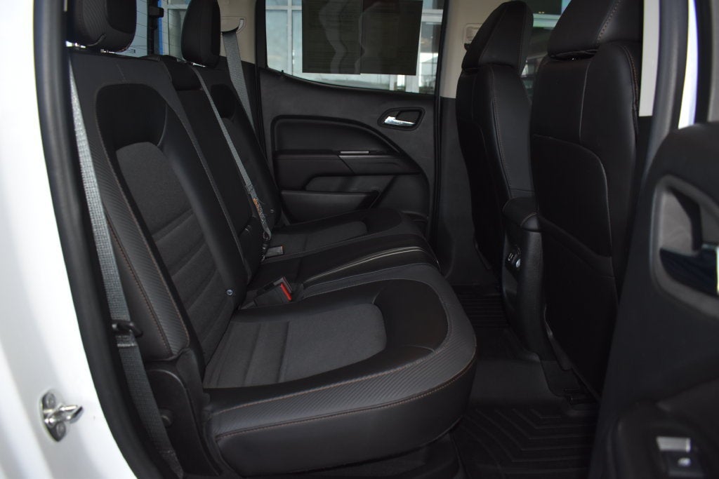 2022 GMC Canyon 4WD AT4 w/Cloth