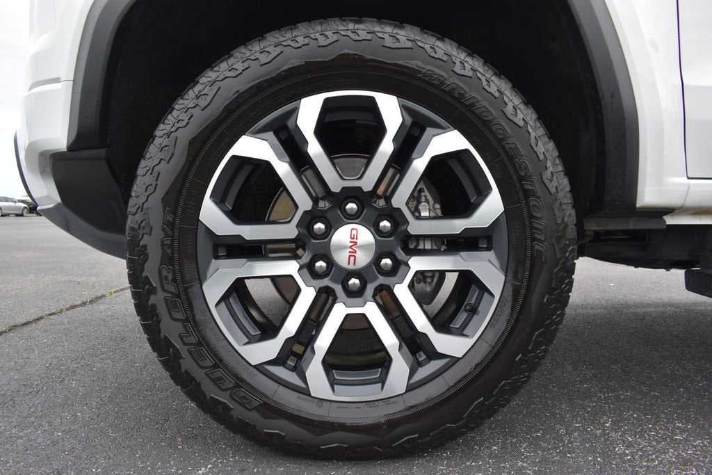 2024 GMC Canyon AT4