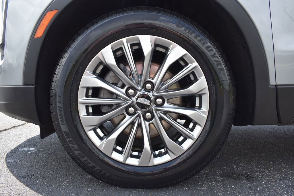 2024 Cadillac XT4 Premium Luxury