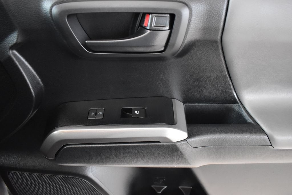 2022 Toyota Tacoma 2WD SR5