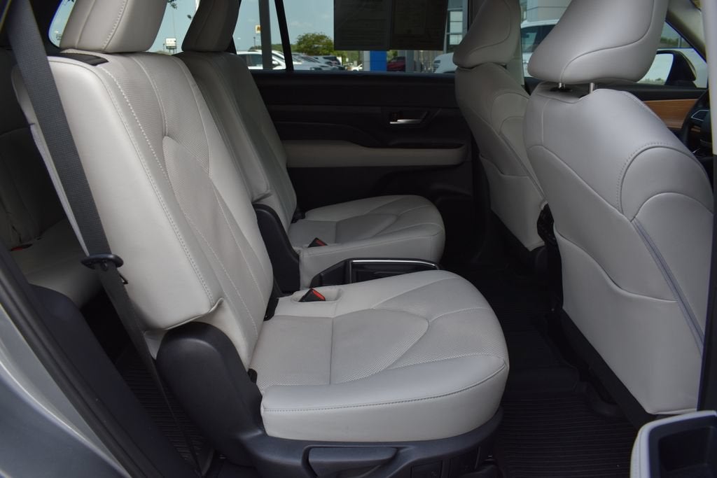 2026 Toyota Grand Highlander Hybrid LE