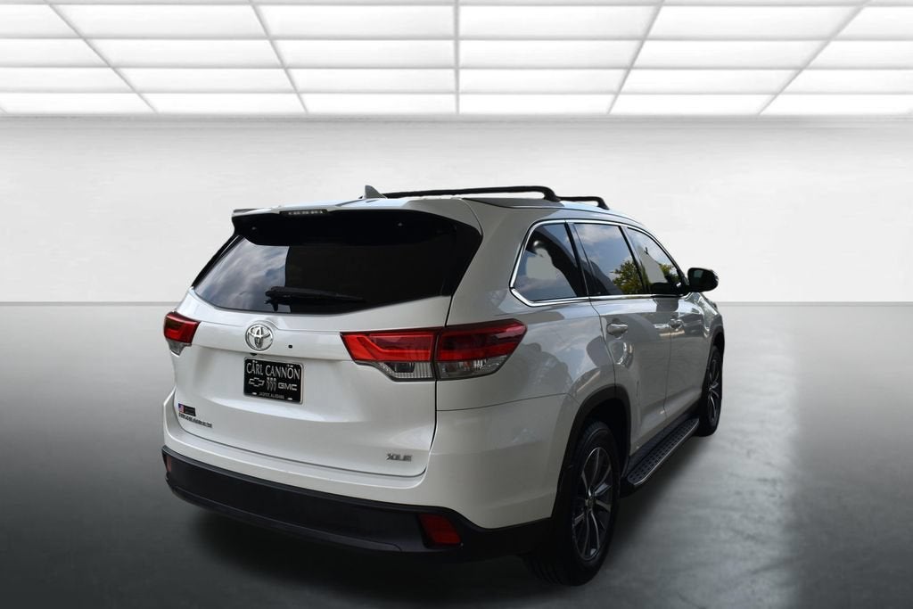 2019 Toyota Highlander SE