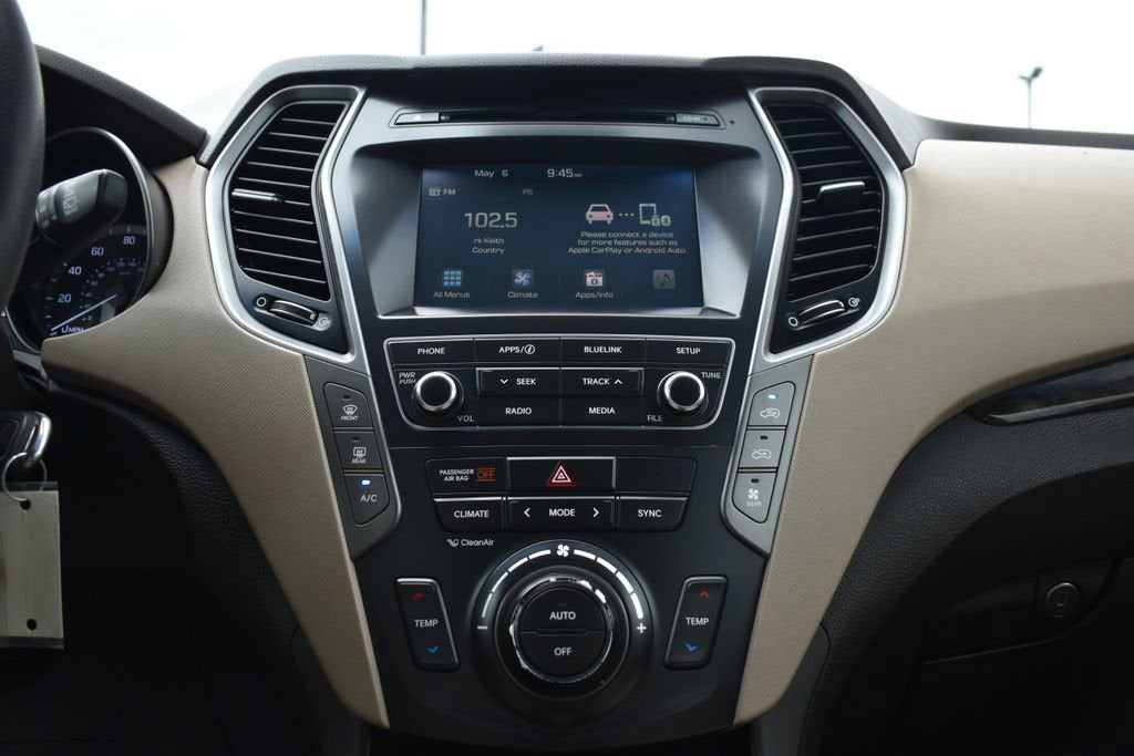 2017 Hyundai Santa Fe SE