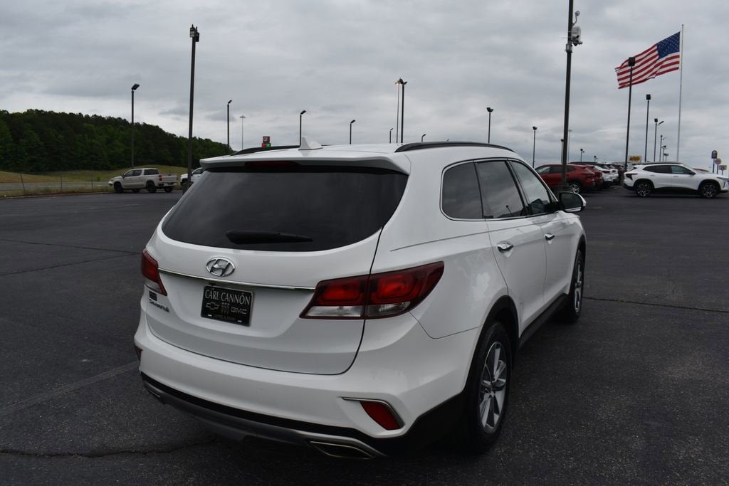 2017 Hyundai Santa Fe SE